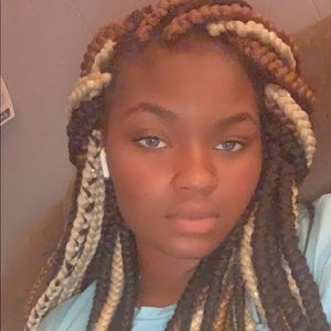 Meet your Posher, Samira